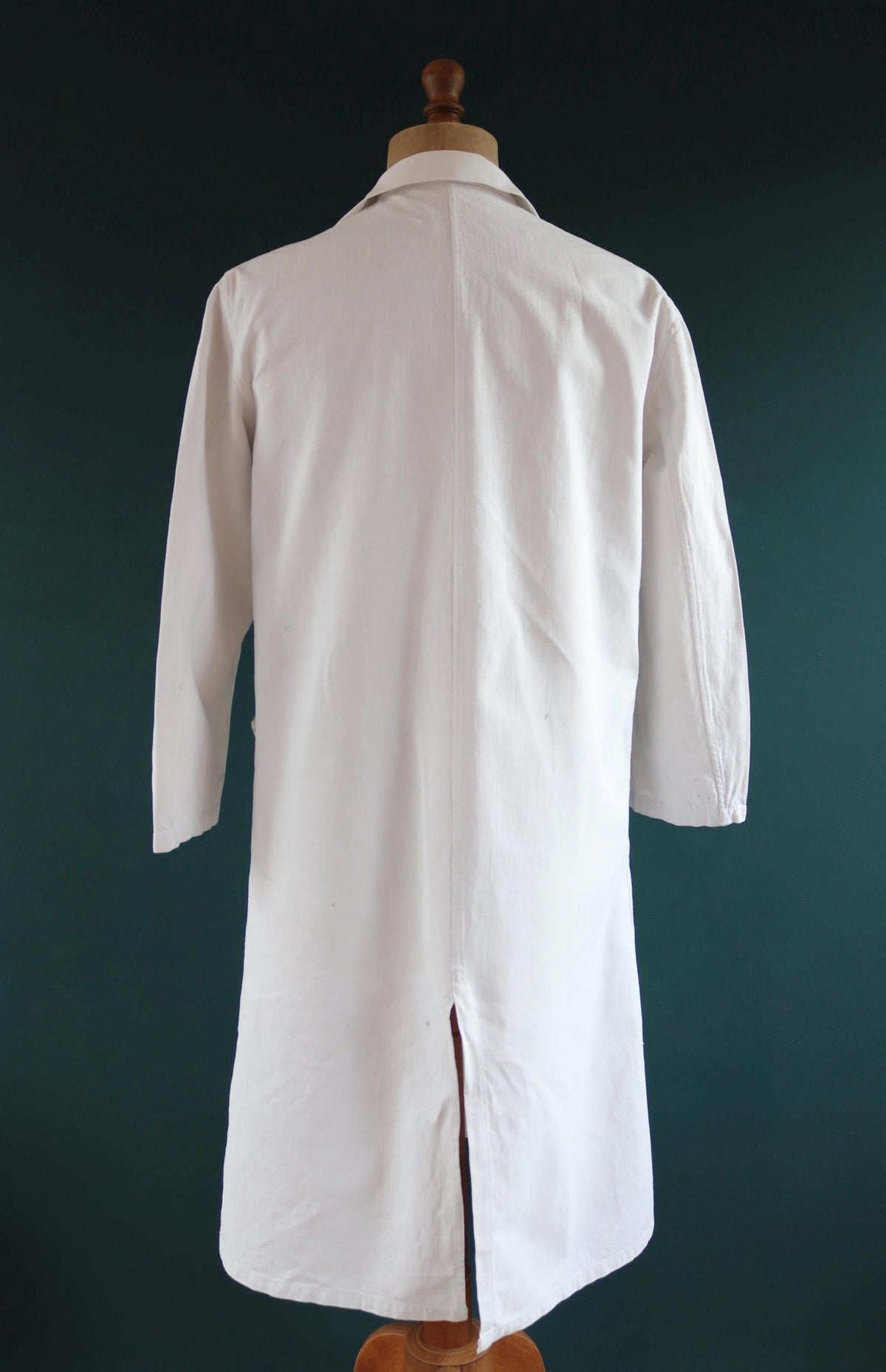 Vintage 1940s French linen workwear jacket - duster chore coat - overalls - 46” chest