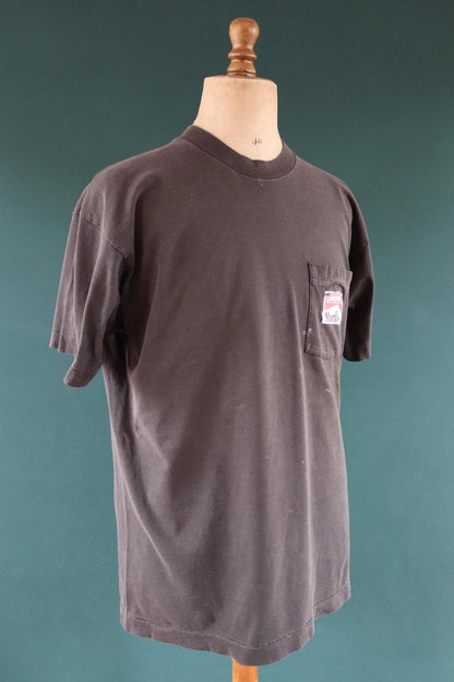 Vintage 1990s Marlboro Adventure Team t shirt - coyote bluff - tobacco advertising - 47” chest