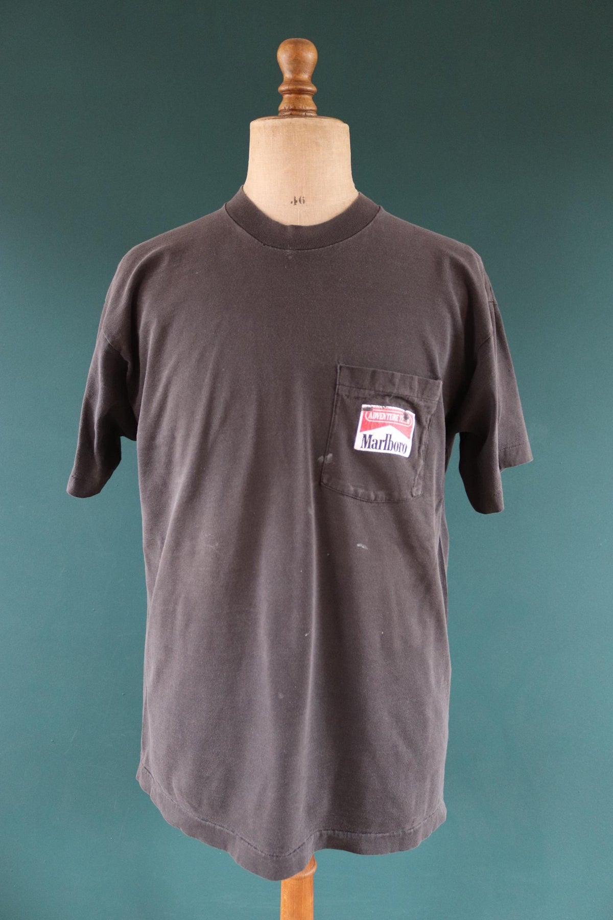 Vintage 1990s Marlboro Adventure Team t shirt - coyote bluff - tobacco advertising - 47” chest