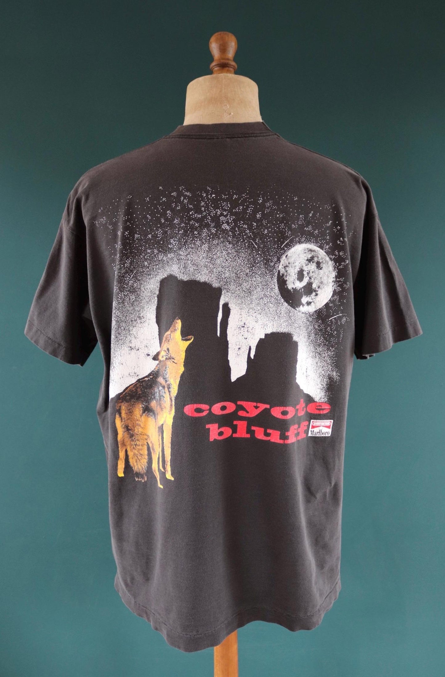 Vintage 1990s Marlboro Adventure Team t shirt - coyote bluff - tobacco advertising - 47” chest