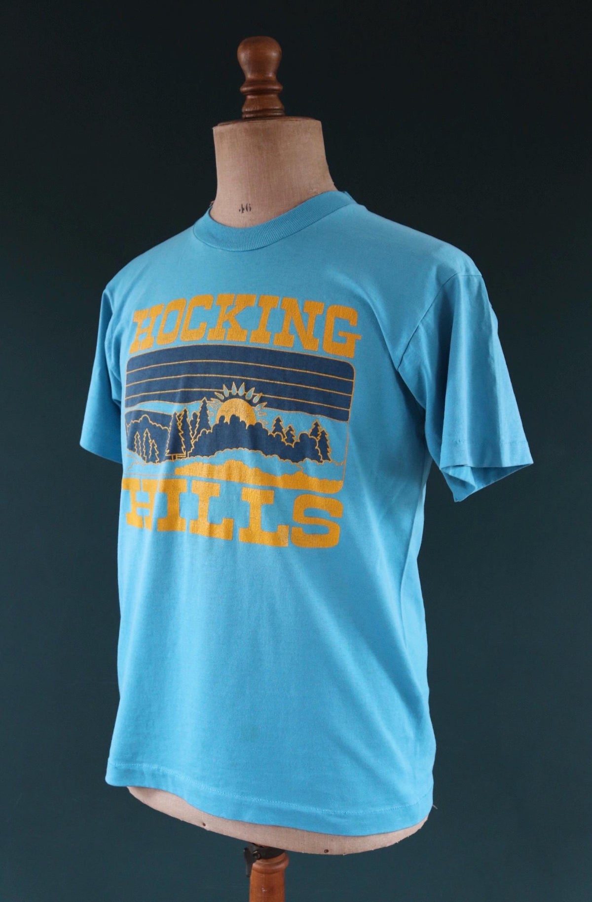 Vintage 1990s Hocking Hills graphic t shirt - single stitch tee - 41” chest