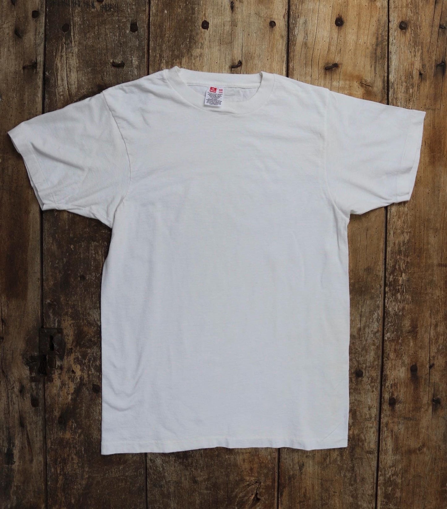 Vintage 1990s plain white t shirt - Hanes blank tee - 35” chest
