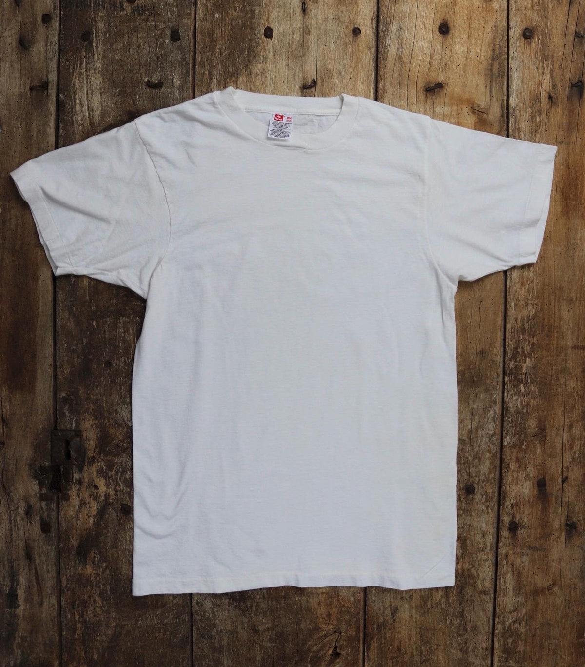 Vintage 1990s plain white t shirt - Hanes blank tee - 35” chest