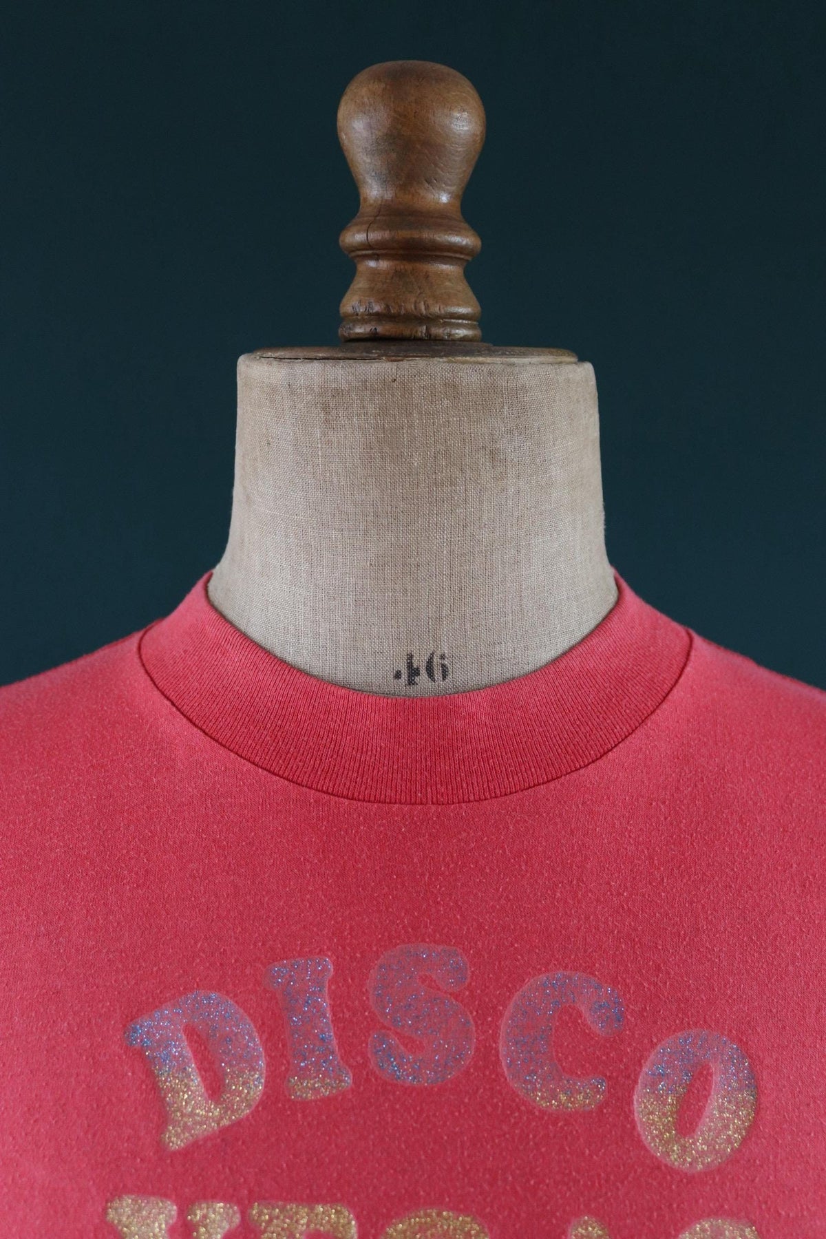 Vintage 1970s Ebony Club t shirt - Las Vegas disco club - faded red - glitter transfer - 42" chest
