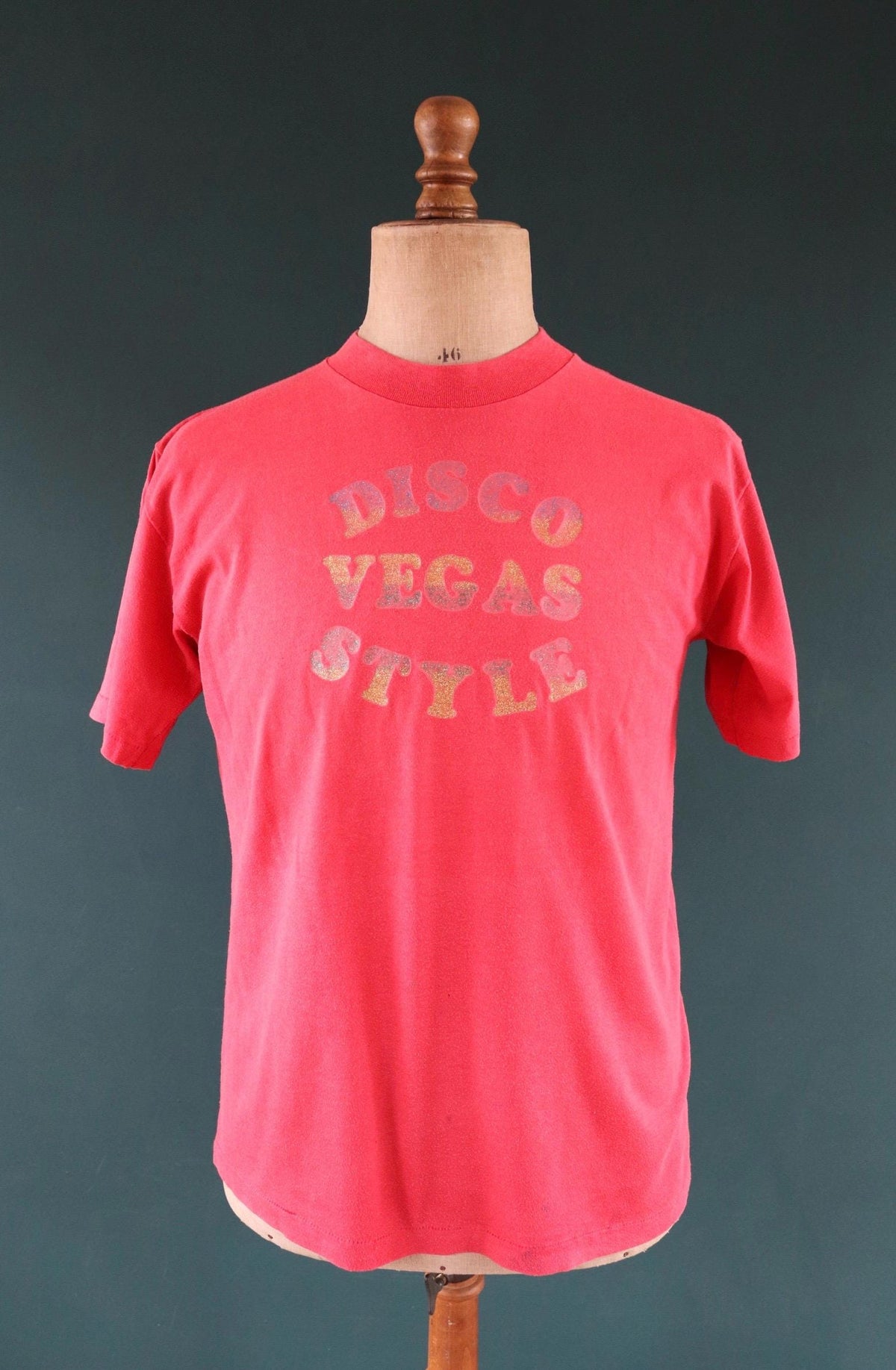 Vintage 1970s Ebony Club t shirt - Las Vegas disco club - faded red - glitter transfer - 42" chest