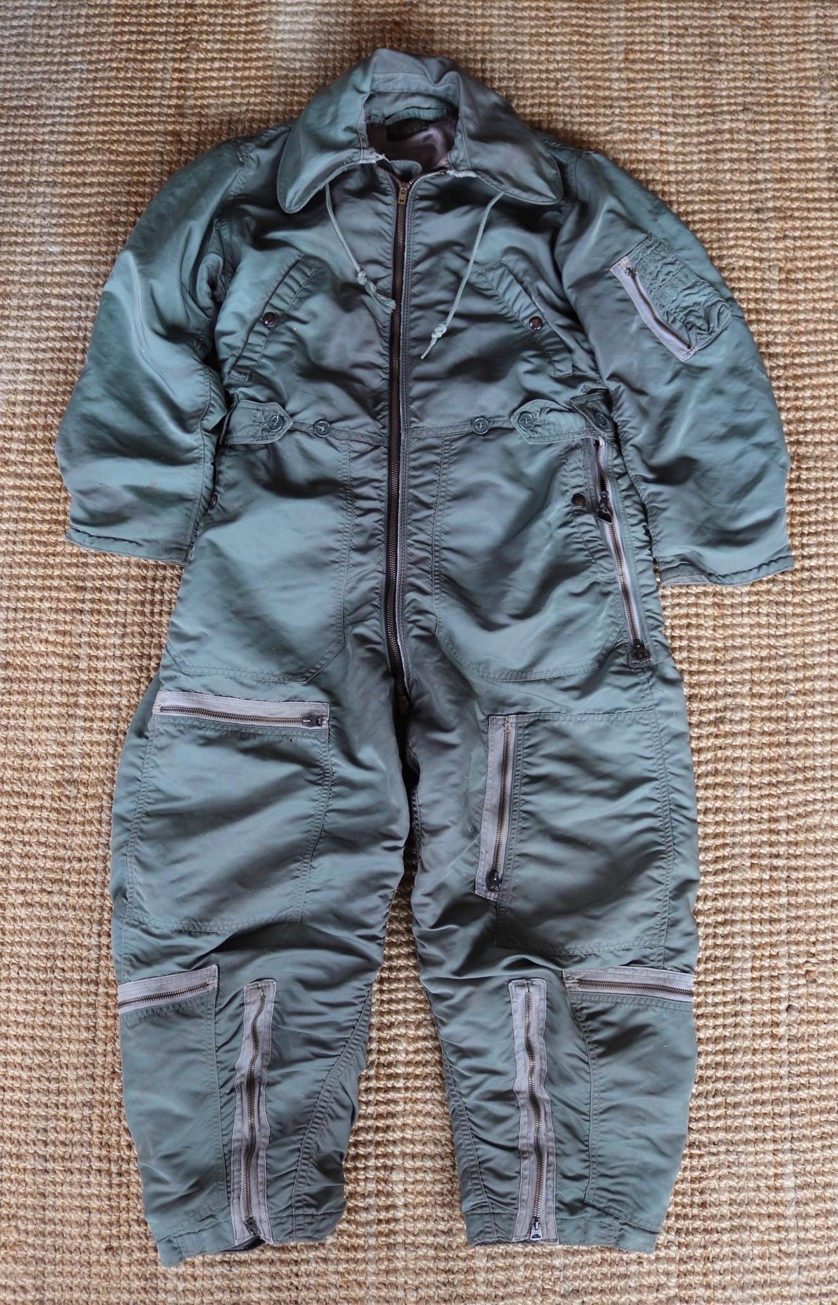 Vintage 1950s USAF CWU 1P flight suit - US Air Force - military coveralls - 42” x 34” x 24”