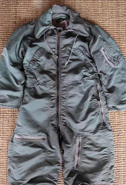 Vintage 1950s USAF CWU 1P flight suit - US Air Force - military coveralls - 42” x 34” x 24”