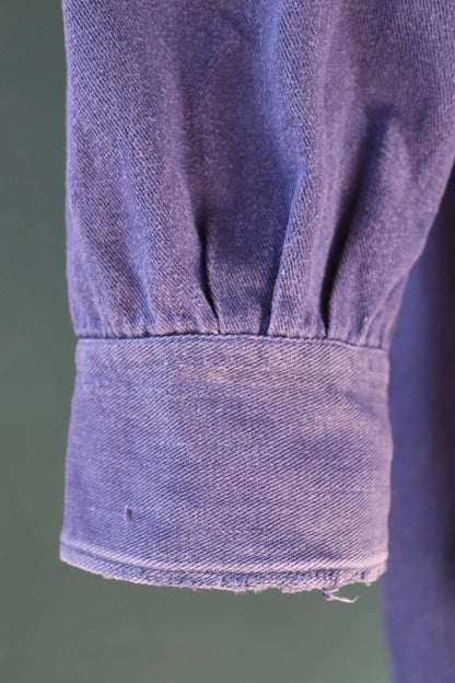 Vintage 1940s French workwear shirt - faded blue cotton - darned and repaired - 44” chest
