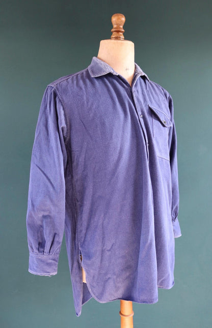 Vintage 1940s French workwear shirt - faded blue cotton - darned and repaired - 44” chest
