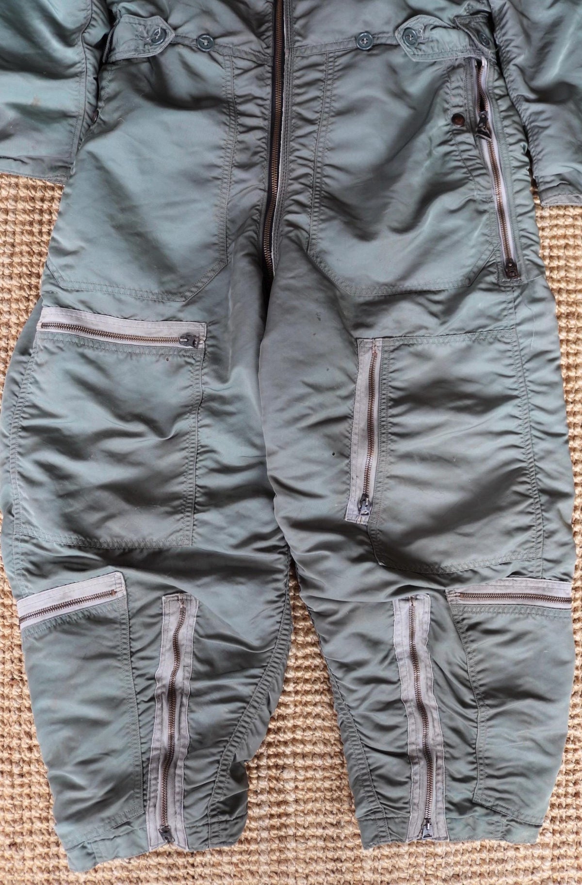 Vintage 1950s USAF CWU 1P flight suit - US Air Force - military coveralls - 42” x 34” x 24”