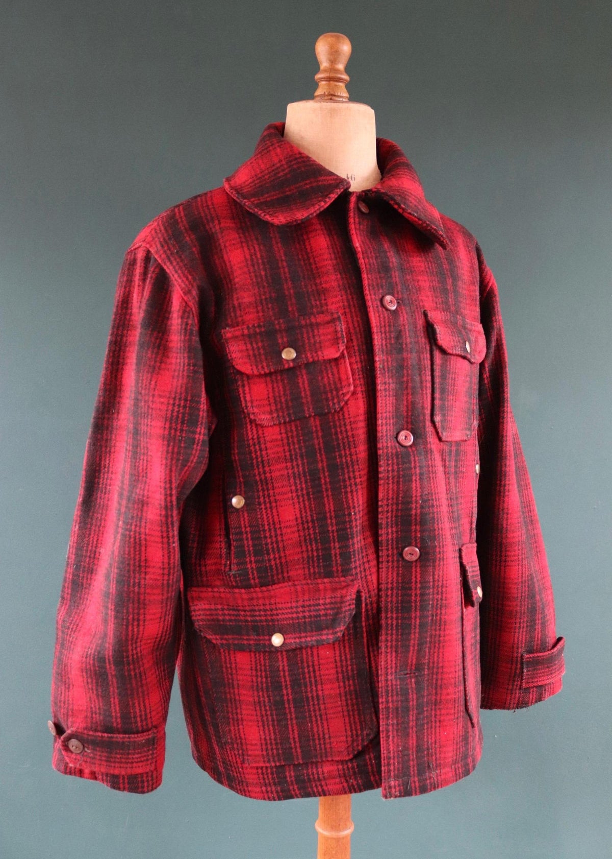 Vintage 1950s Woolrich plaid wool jacket - workwear mackinaw - hunting chore coat - 50” chest
