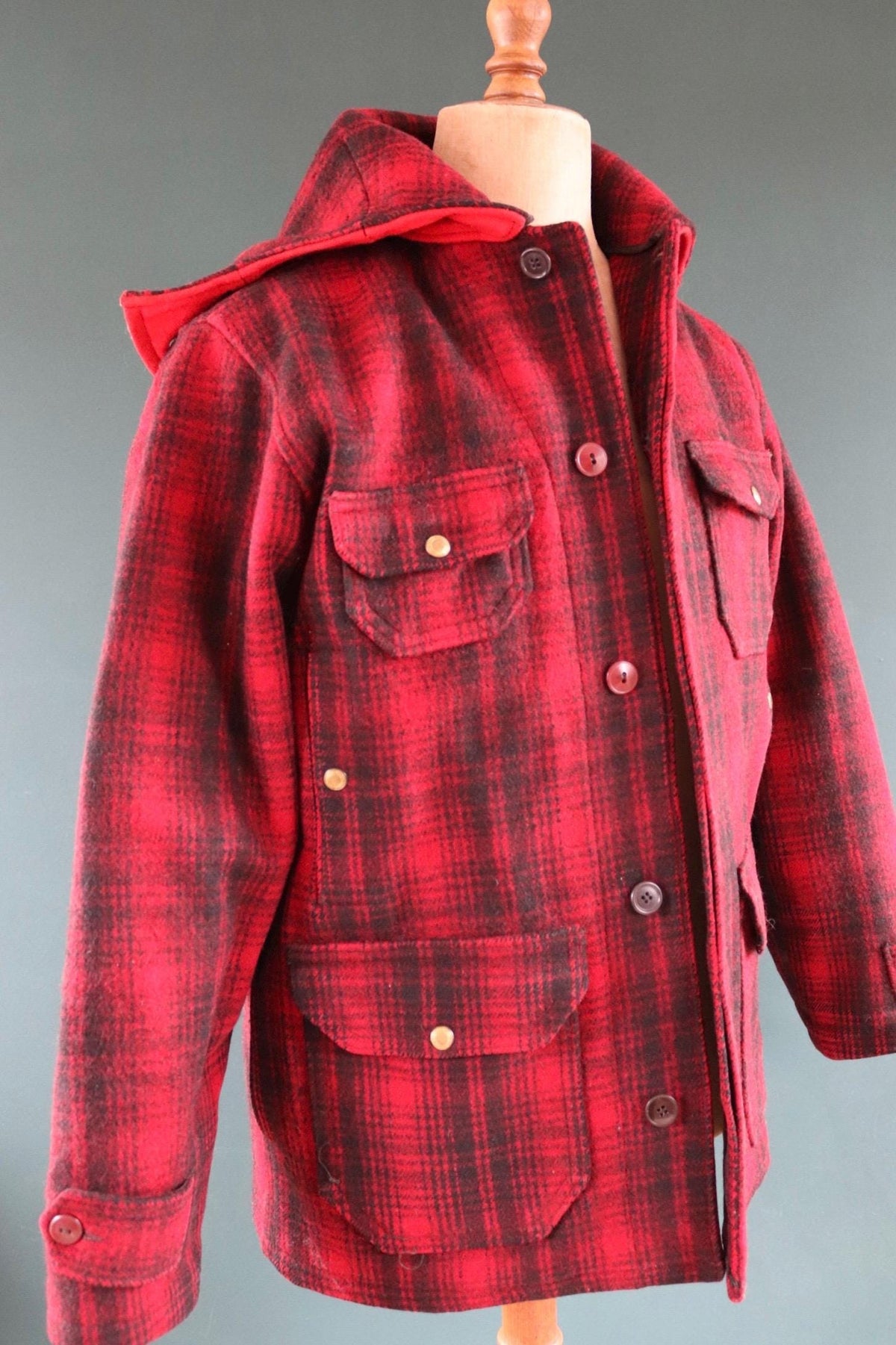 Vintage 1950s Woolrich plaid wool jacket - workwear mackinaw - hunting chore coat - 46” chest