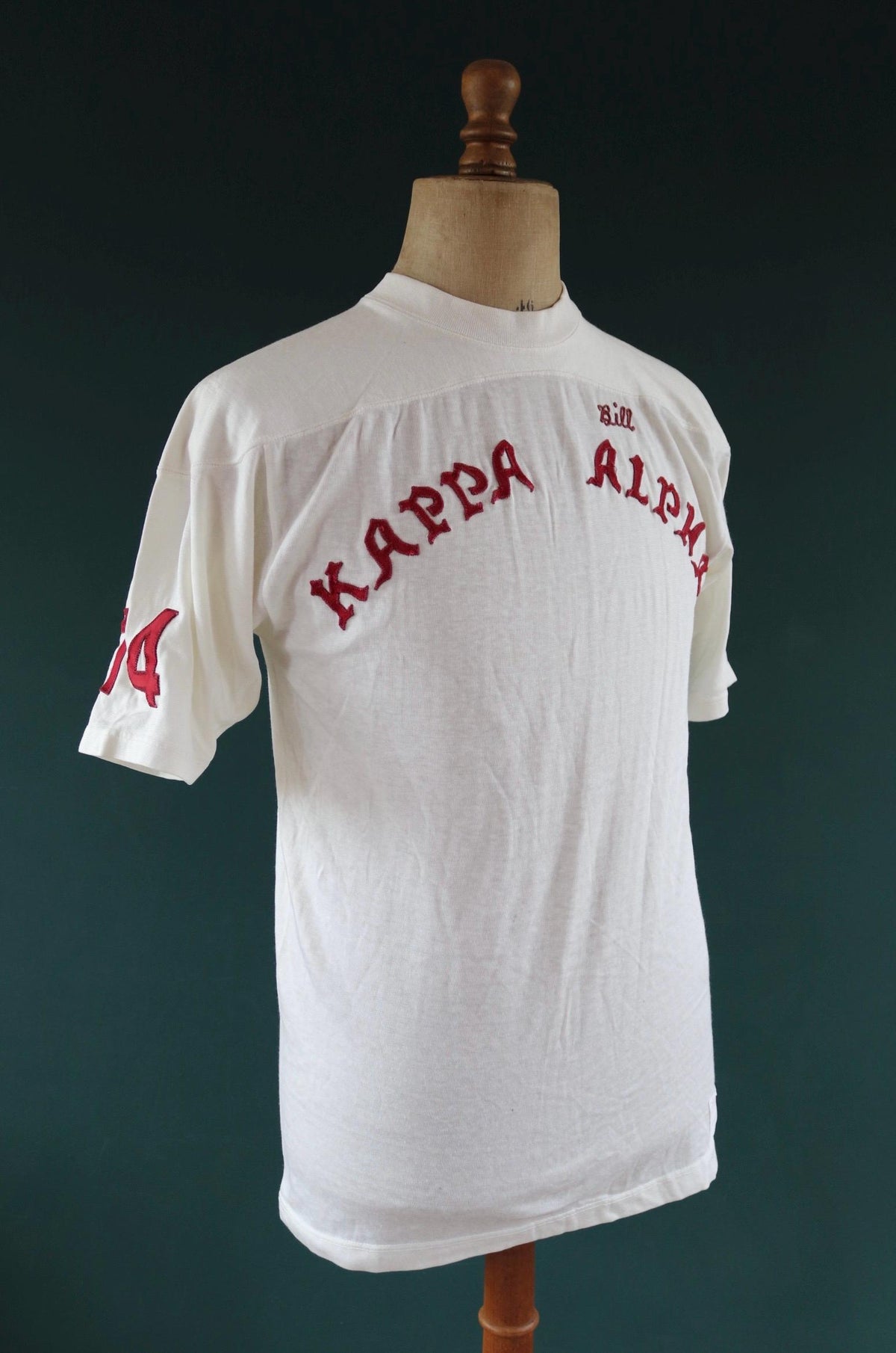 Vintage 1950s durene t shirt - sportswear top - Greek letters - chain stitch - 39" chest