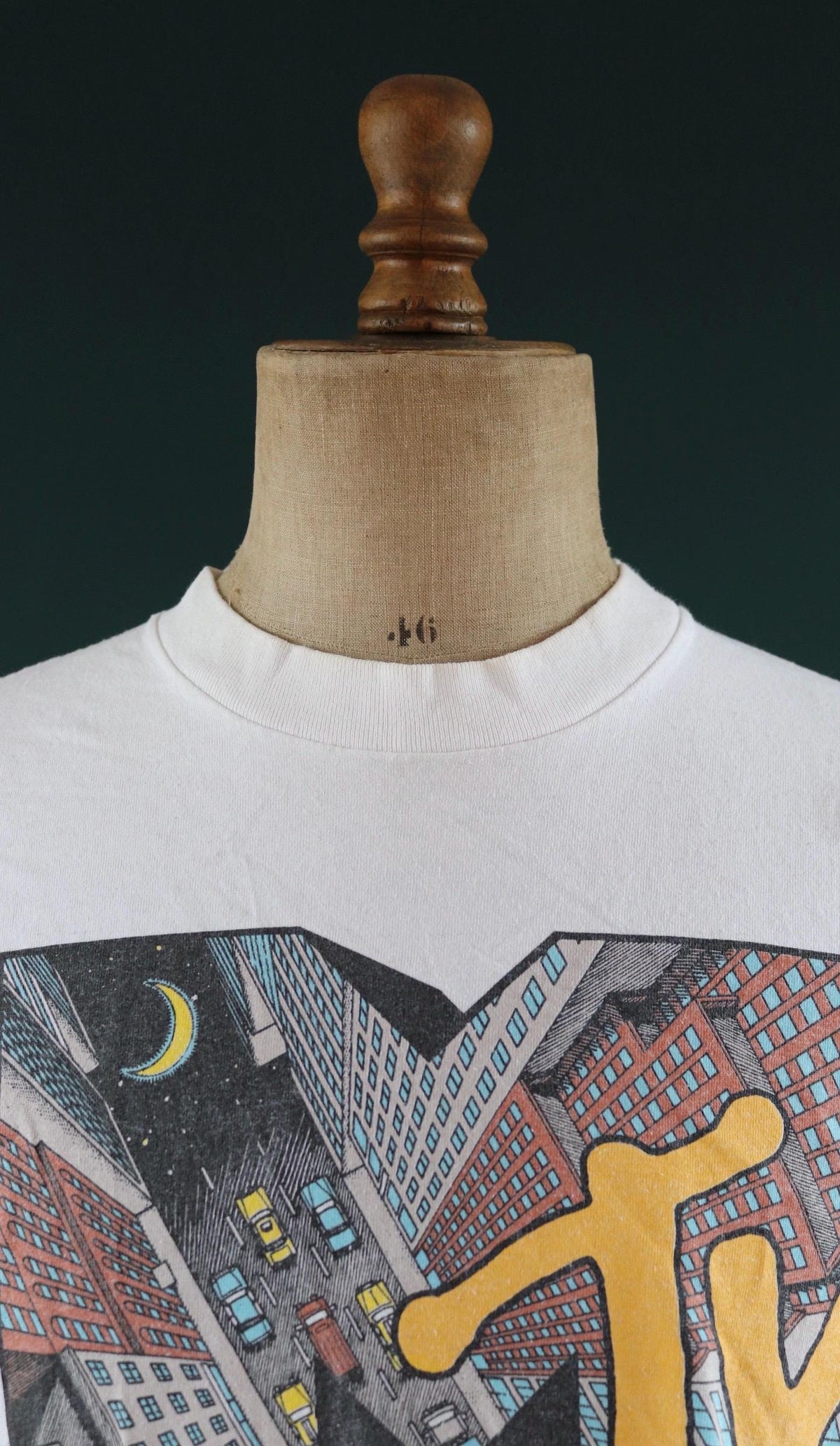 Vintage 1990s MTV t shirt - single stitch - skyscraper print - 45” chest