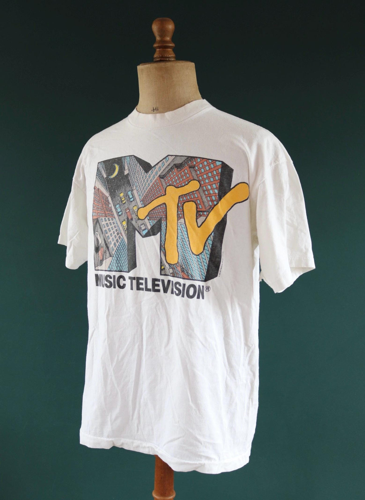 Vintage 1990s MTV t shirt - single stitch - skyscraper print - 45” chest