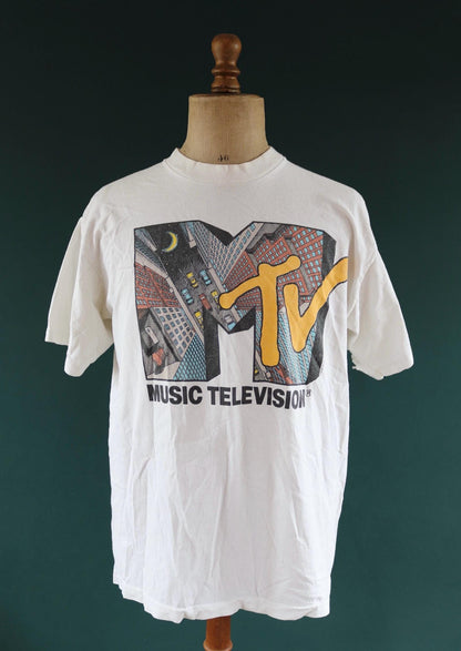 Vintage 1990s MTV t shirt - single stitch - skyscraper print - 45” chest