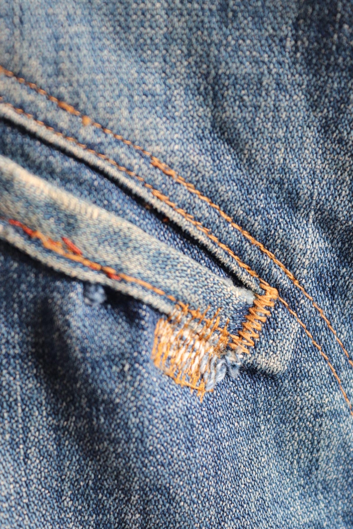 Vintage 1970s Wrangler denim jacket - selvedge workwear - whisker fades - 42" chest