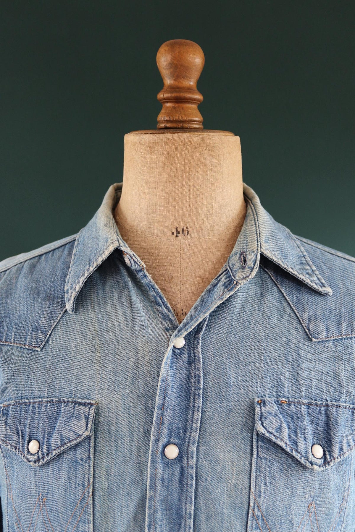 Vintage 1960s Wrangler denim shirt - cowboy - Western style - 44" chest