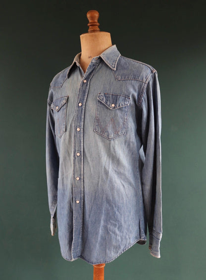 Vintage 1960s Wrangler denim shirt - cowboy - Western style - 44" chest
