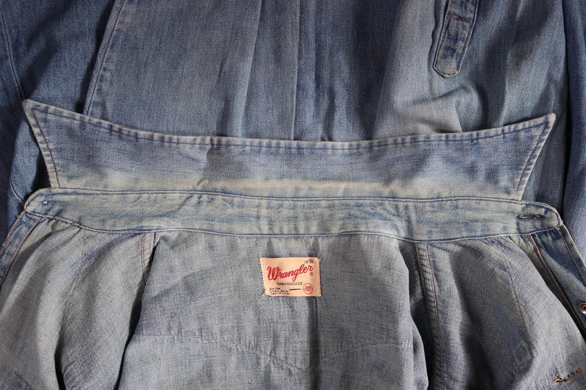 Vintage 1960s Wrangler denim shirt - cowboy - Western style - 44" chest