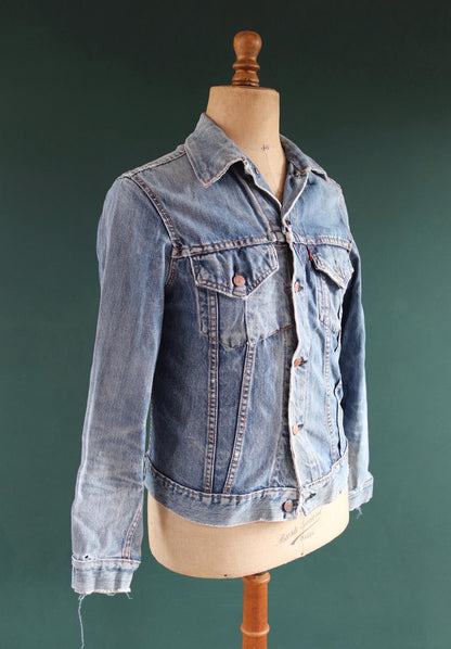 Vintage 1970s Levis big E denim jacket - Levi Strauss red tab - type 3 - trucker workwear - 38” chest