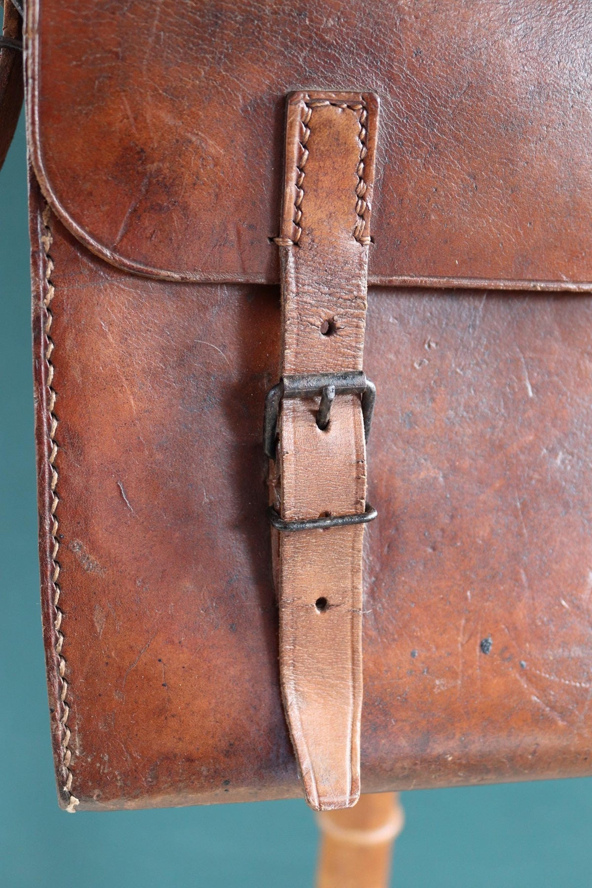 Vintage 1950s French brown leather mail bag - PTT - postman satchel - cross body - 14” x 11” x 4”