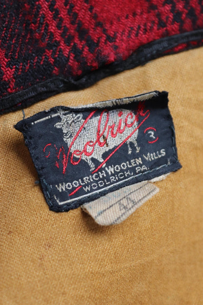 Vintage 1950s Woolrich plaid wool jacket - workwear mackinaw - hunting chore coat - 50” chest