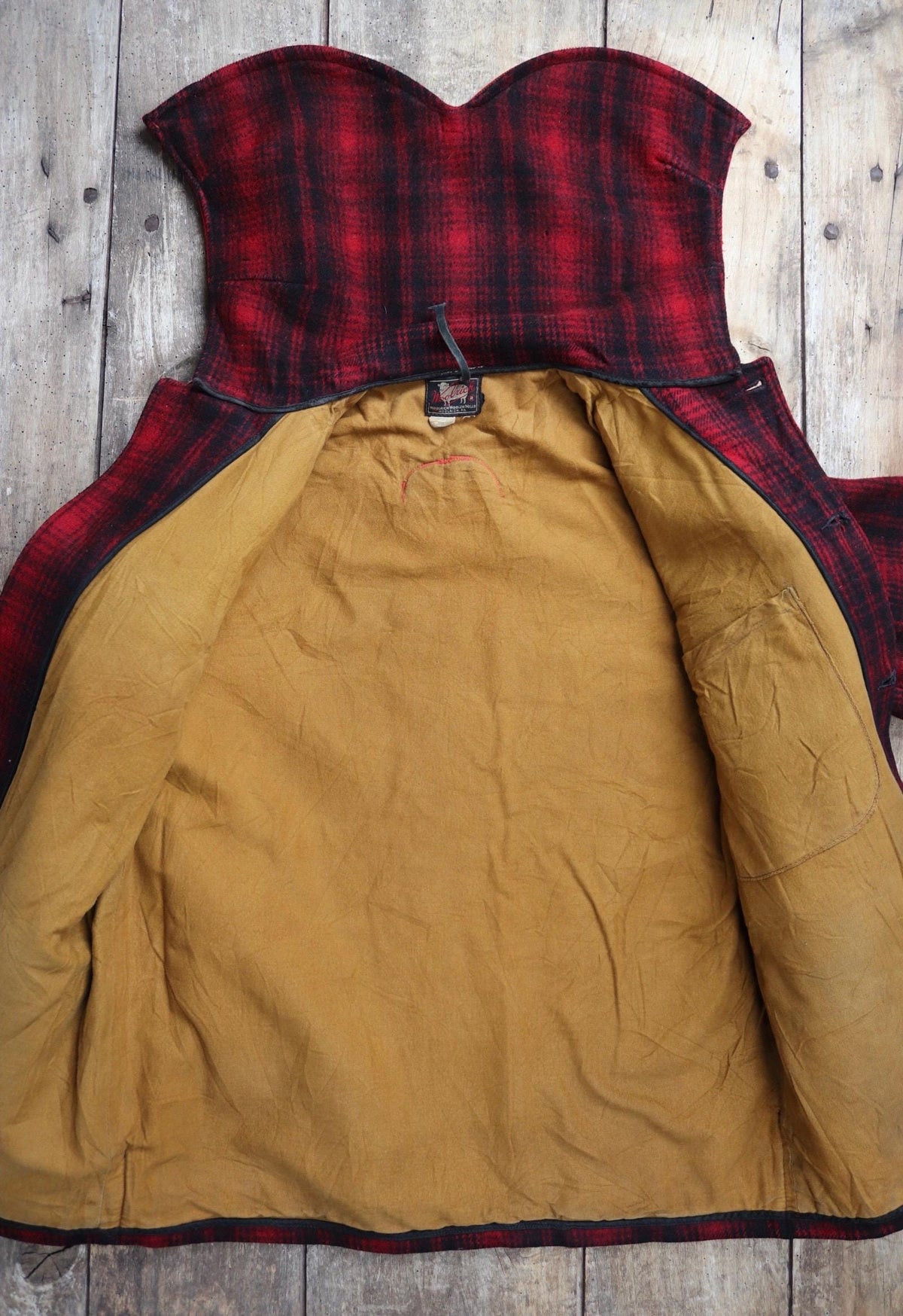 Vintage 1950s Woolrich plaid wool jacket - workwear mackinaw - hunting chore coat - 46” chest