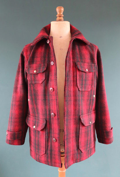 Vintage 1950s Woolrich plaid wool jacket - workwear mackinaw - hunting chore coat - 43” chest