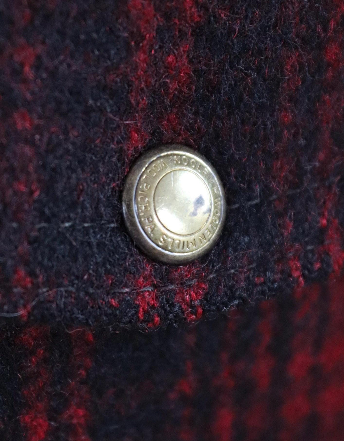 Vintage 1950s Woolrich plaid wool jacket - workwear mackinaw - hunting chore coat - 43” chest