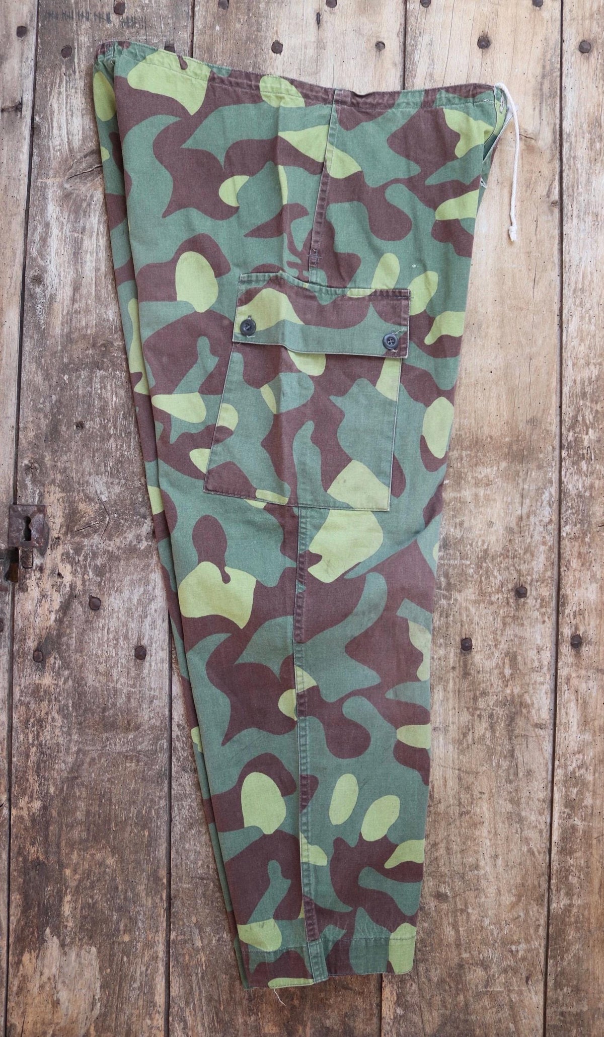 Vintage 1980s Finnish M62 camo trousers - windproof paratrooper pants - 37” x 27”