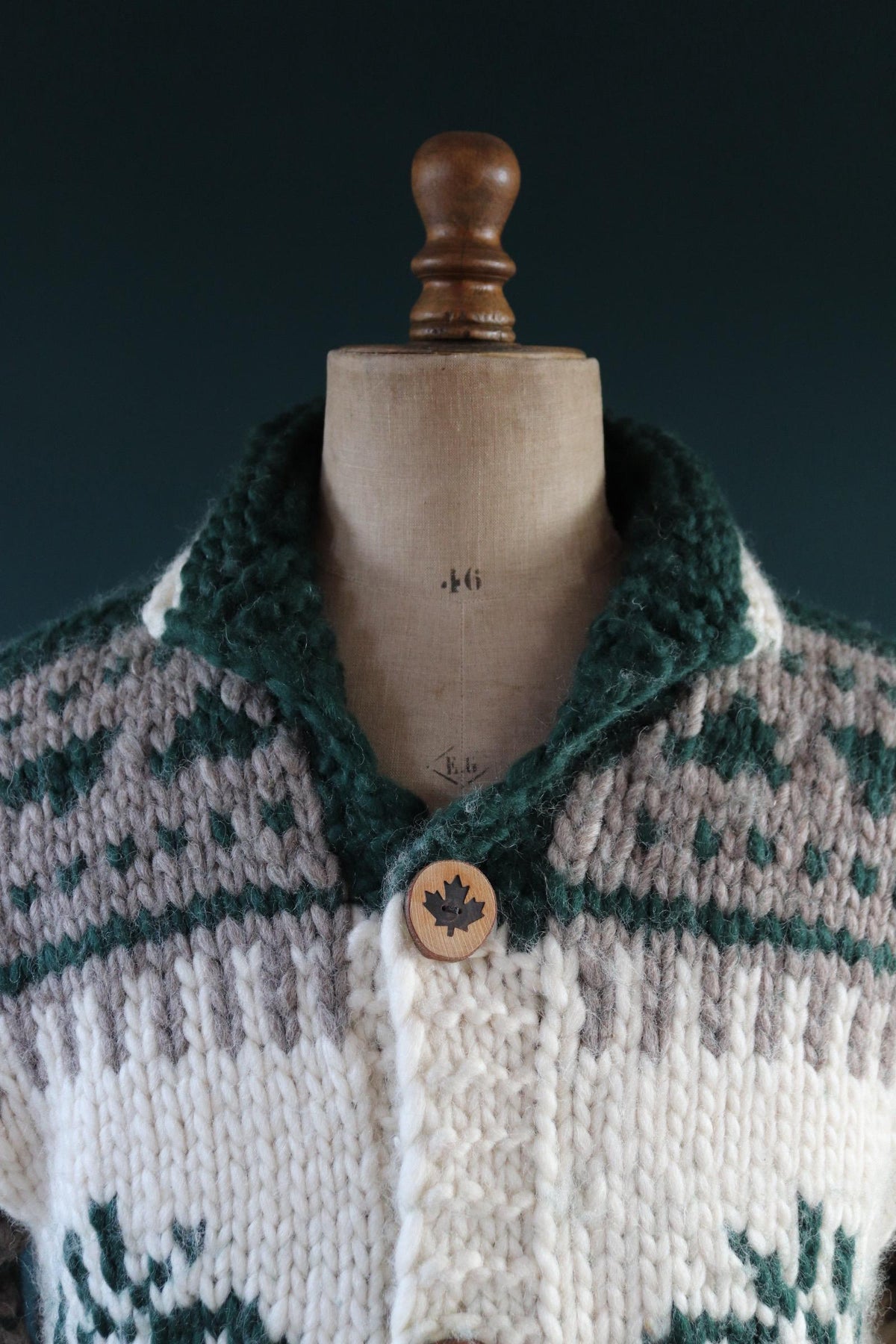 Vintage 1980s Cowichan wool cardigan - Kanata - chunky winter sweater - 44" chest