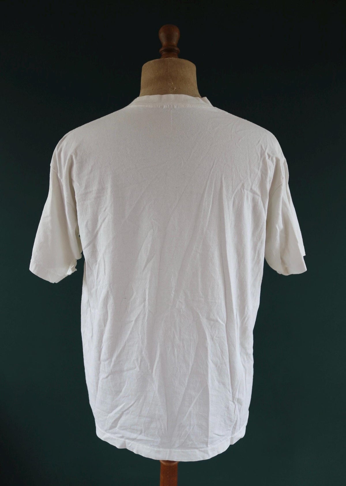 Vintage 1990s MTV t shirt - single stitch - skyscraper print - 45” chest
