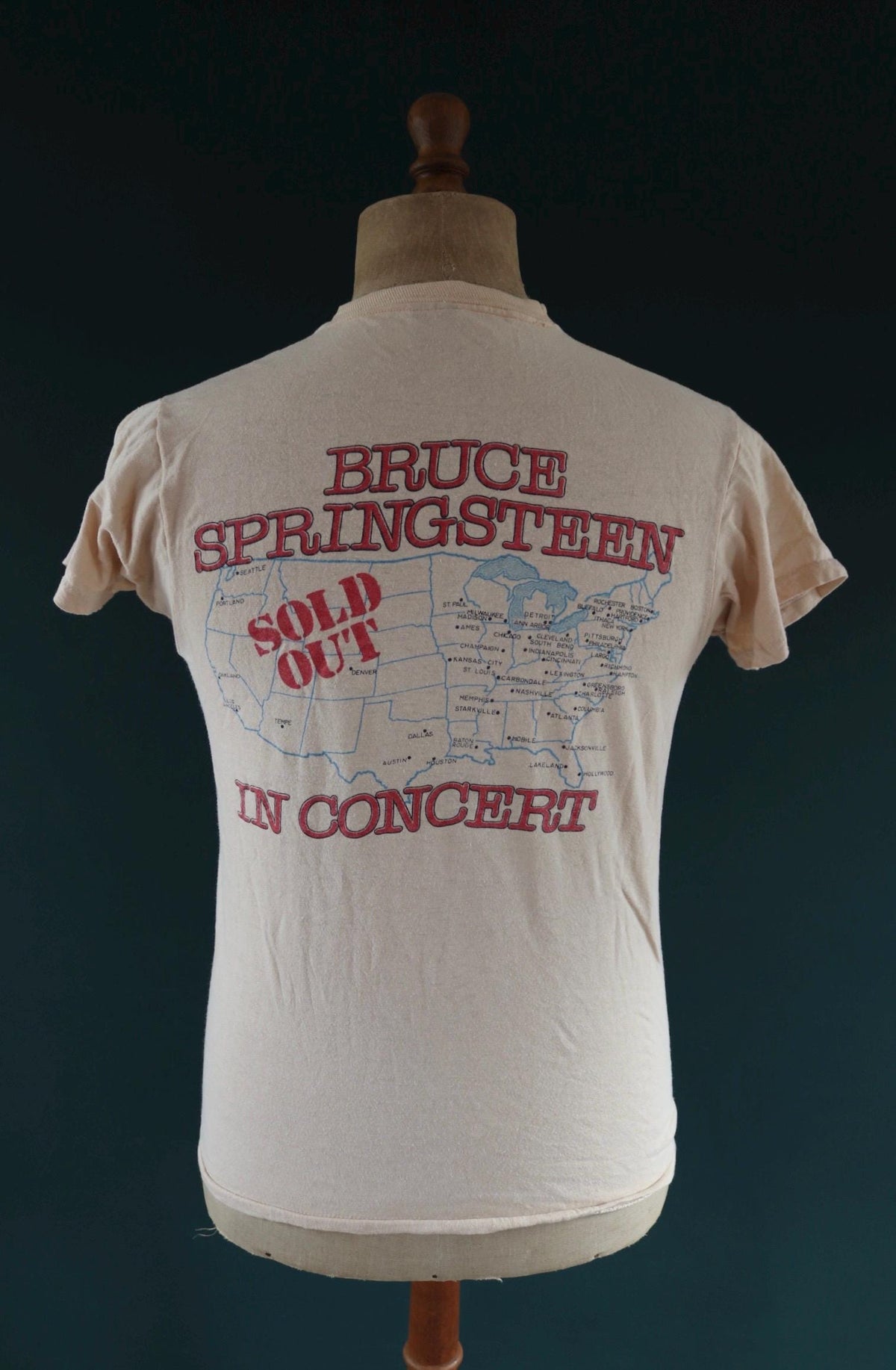 Vintage 1980s Bruce Springsteen tour t shirt - The River print - rock tee - 37” chest