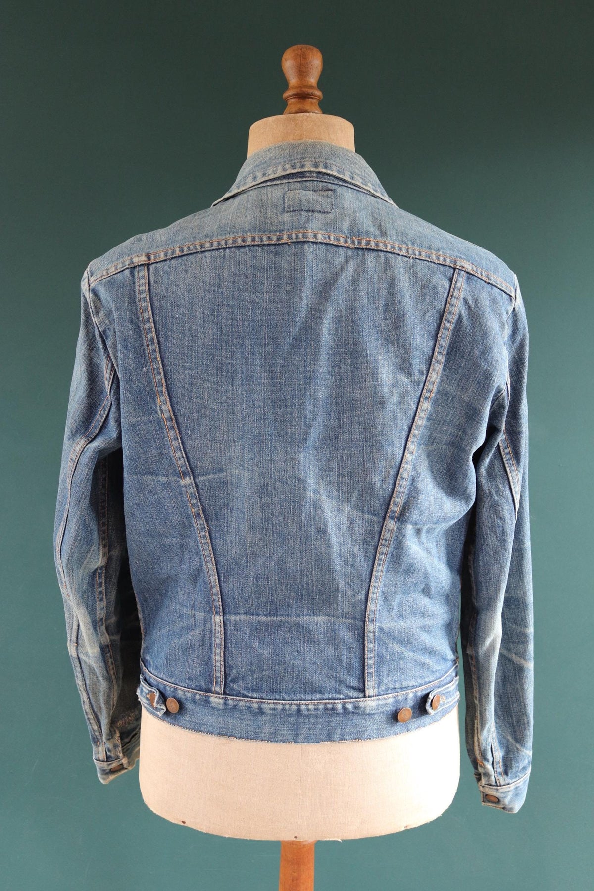 Vintage 1970s Wrangler denim jacket - selvedge workwear - whisker fades - 42" chest