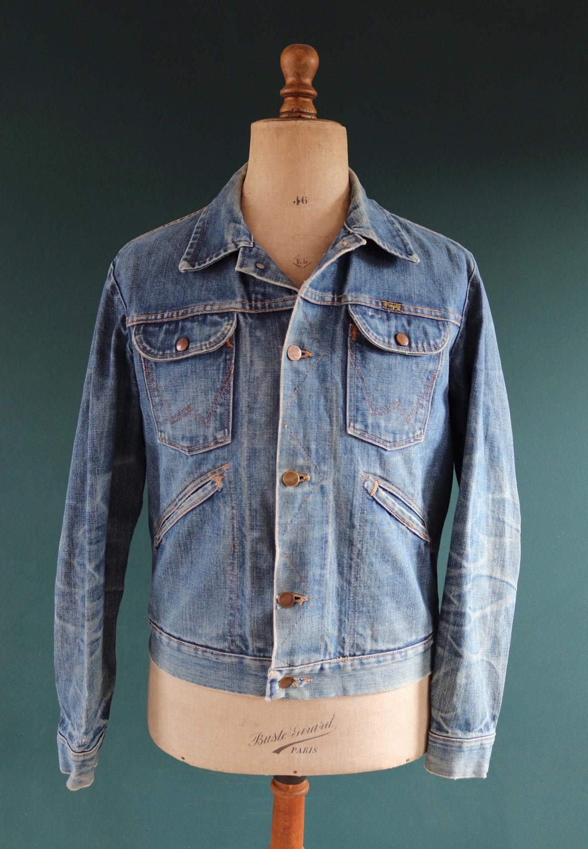 Vintage 1970s Wrangler denim jacket - selvedge workwear - whisker fades - 42" chest