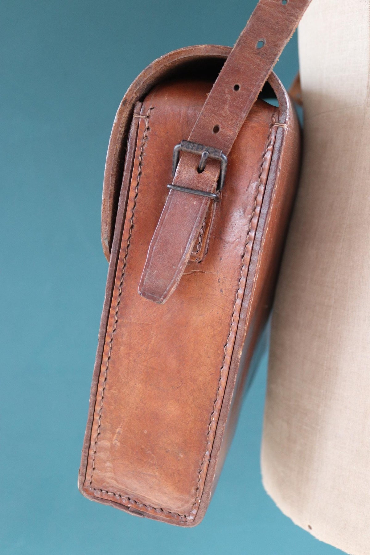 Vintage 1950s French brown leather mail bag - PTT - postman satchel - cross body - 14” x 11” x 4”