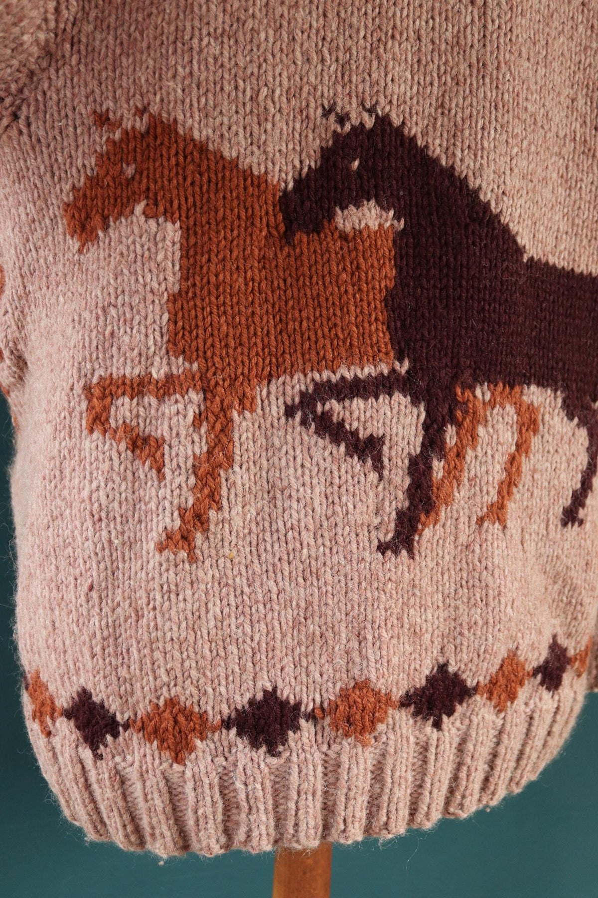 Vintage 1960s Cowichan wool sweater - novelty hand knit cardigan - horse design - 45” chest