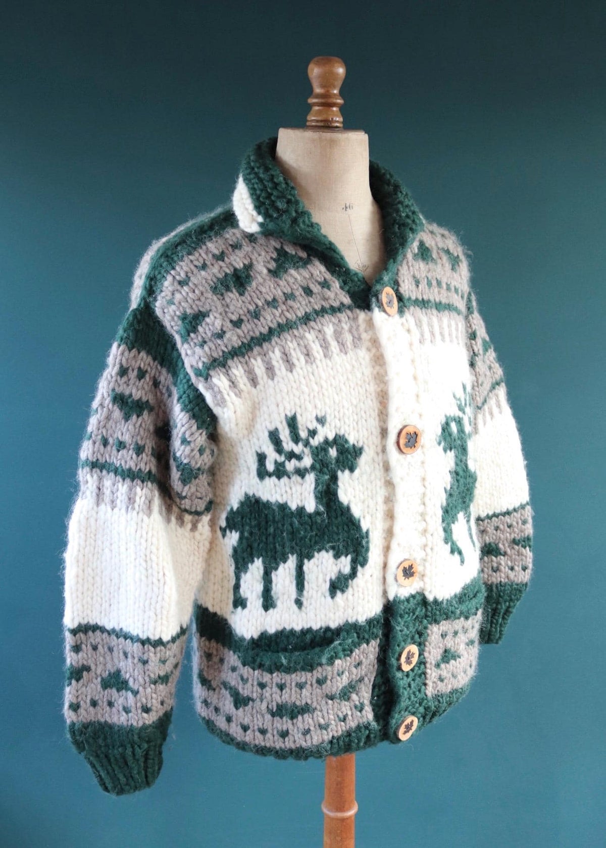 Vintage 1980s Cowichan wool cardigan - Kanata - chunky winter sweater - 44" chest