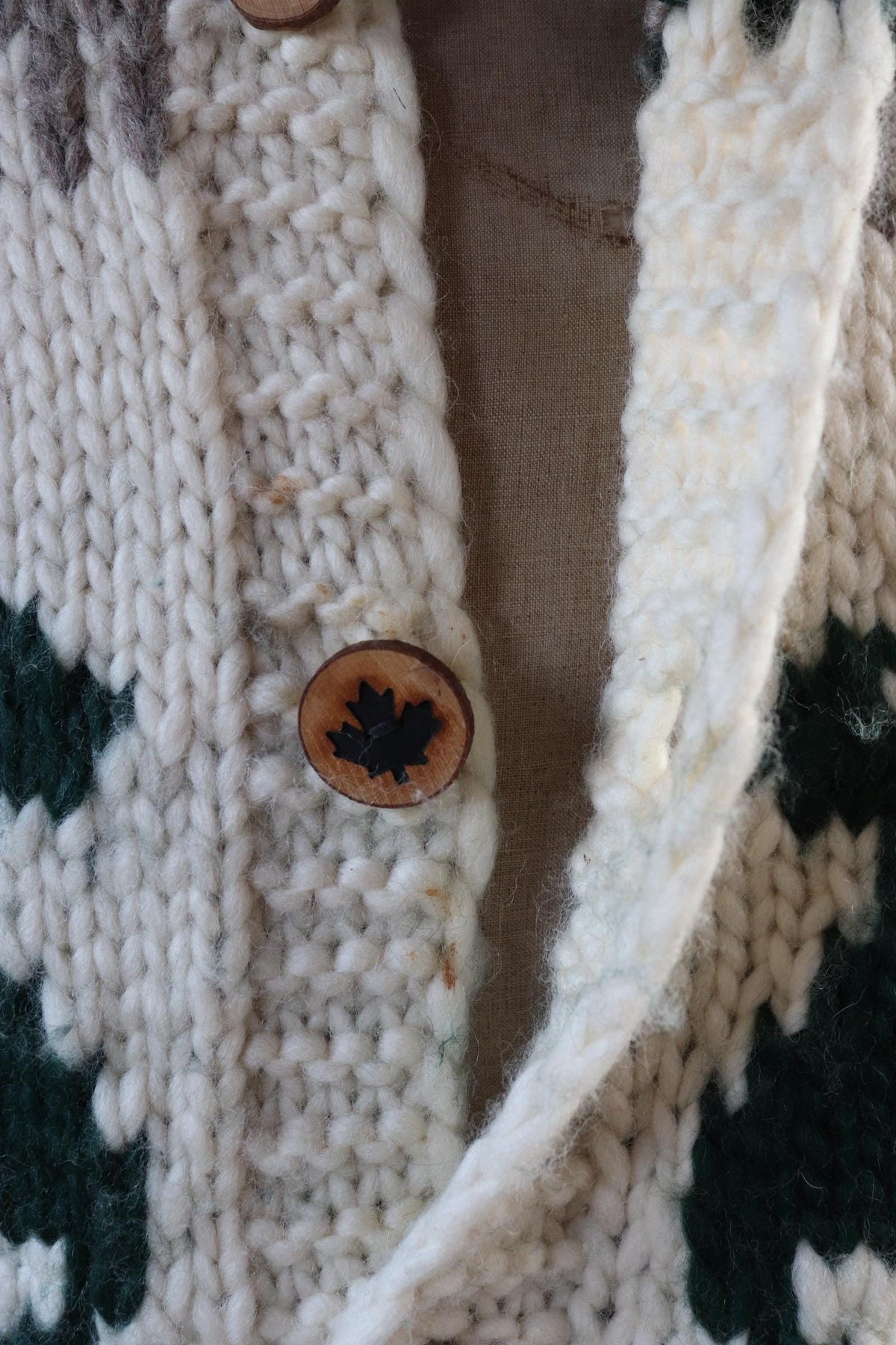 Vintage 1980s Cowichan wool cardigan - Kanata - chunky winter sweater - 44" chest