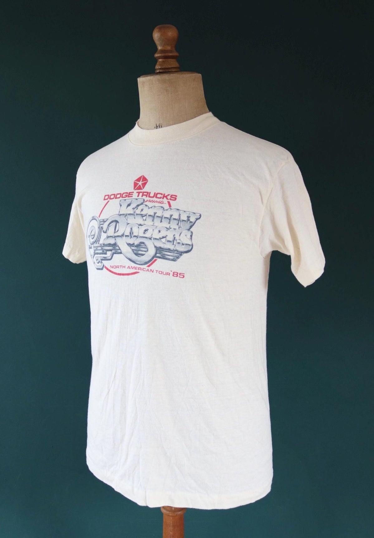 Vintage 1980s Kenny Rogers tour t shirt - rock tee - 38” chest