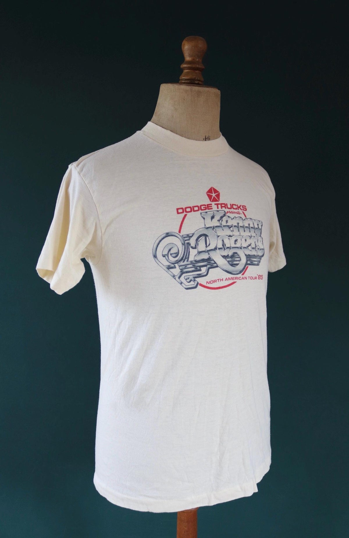 Vintage 1980s Kenny Rogers tour t shirt - rock tee - 38” chest